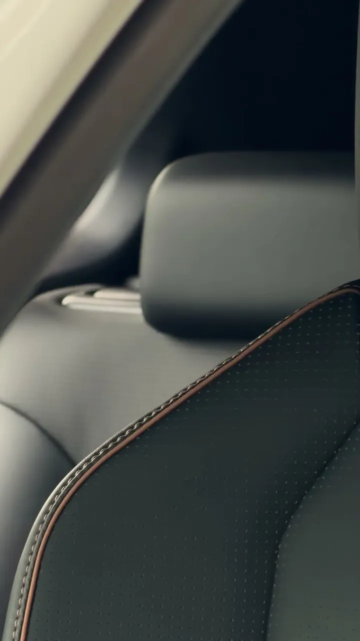Automotriz — Lanzamientos y piezas de marca para concesionarios.